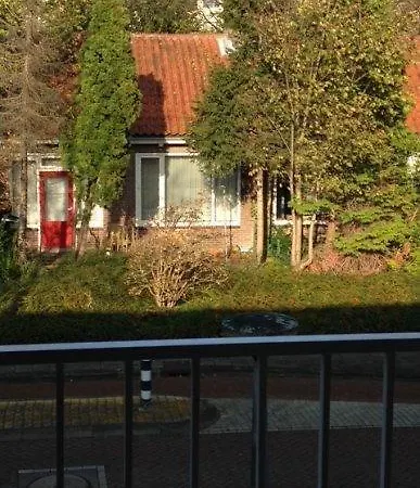 Lelylaan Bed & Breakfast *